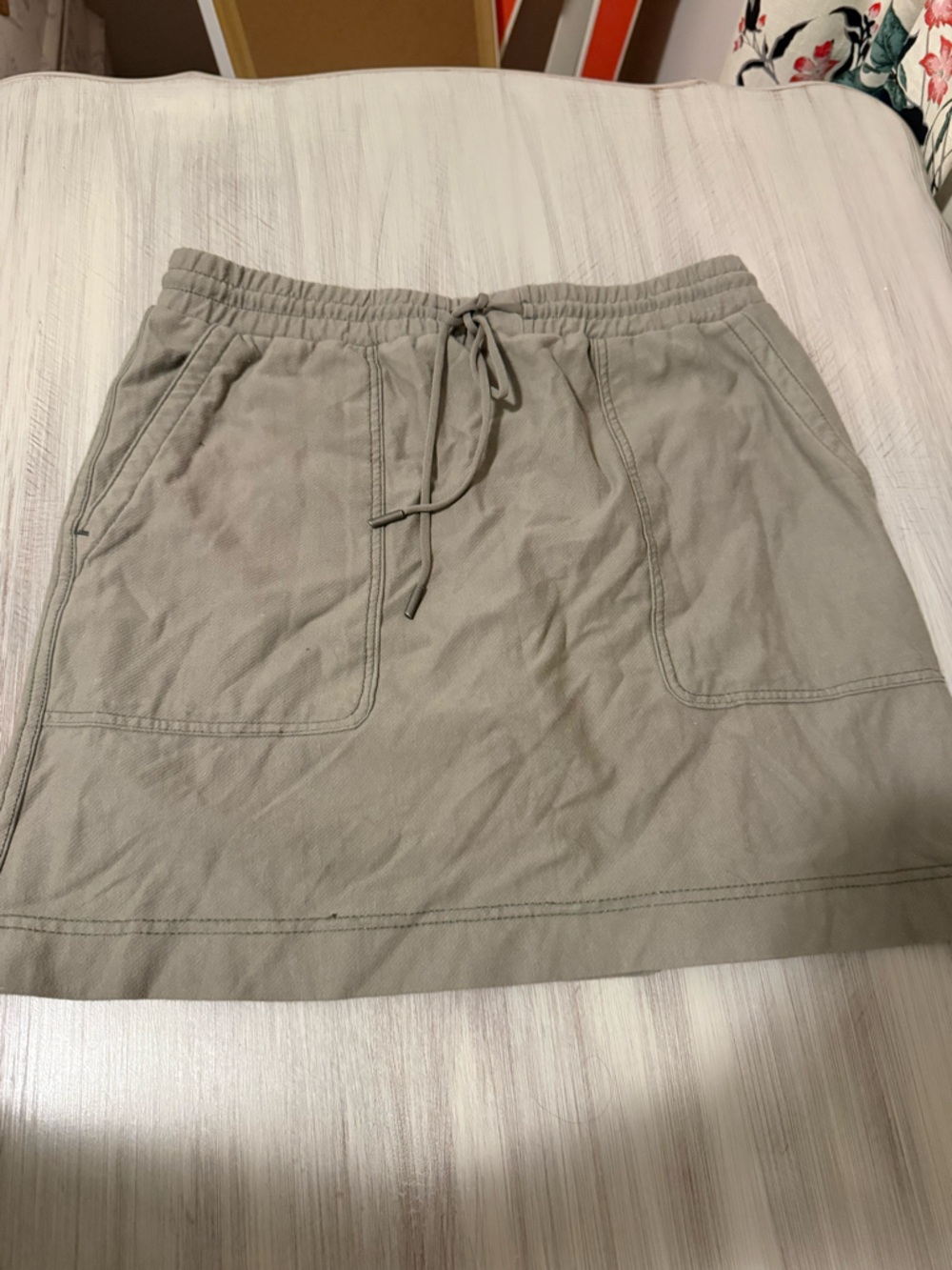 NWOT C&C California Olive Stone Drawstring Skort